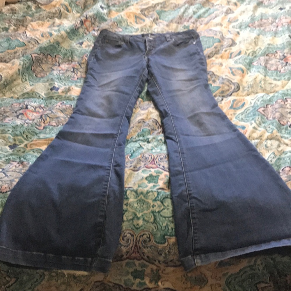 Flare leg jeans button fly great stretch